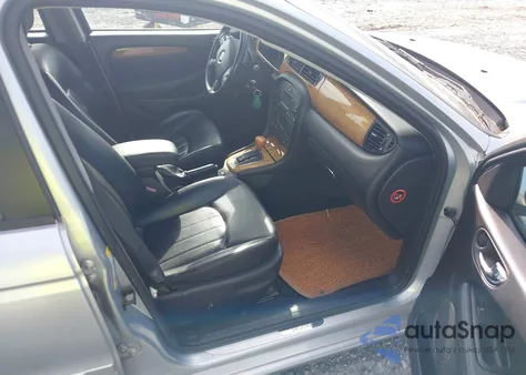 2007 Jaguar X-Type 3.0 из США, поврежденный, VIN SAJWA51A67WJ09700